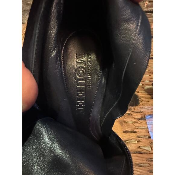 Alexander McQueen Heelless Suede Curved Wedge Ankle Peep Toe Boot EU38 - Picture 10 of 15